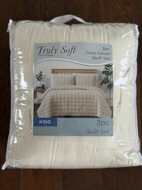 NEW! Truly Soft Cozy Gauze 3pc Quilt Set King Beige